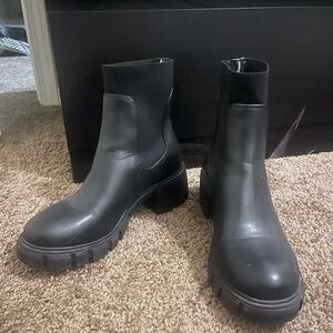 Steve Madden Black Ankle Booties with Chunky Platform Sole